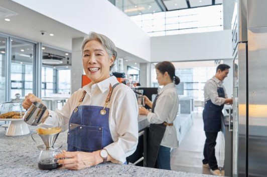 South Korean Ministry of Health and Welfare Temporarly Suspends Starbuks Senior Job Program
